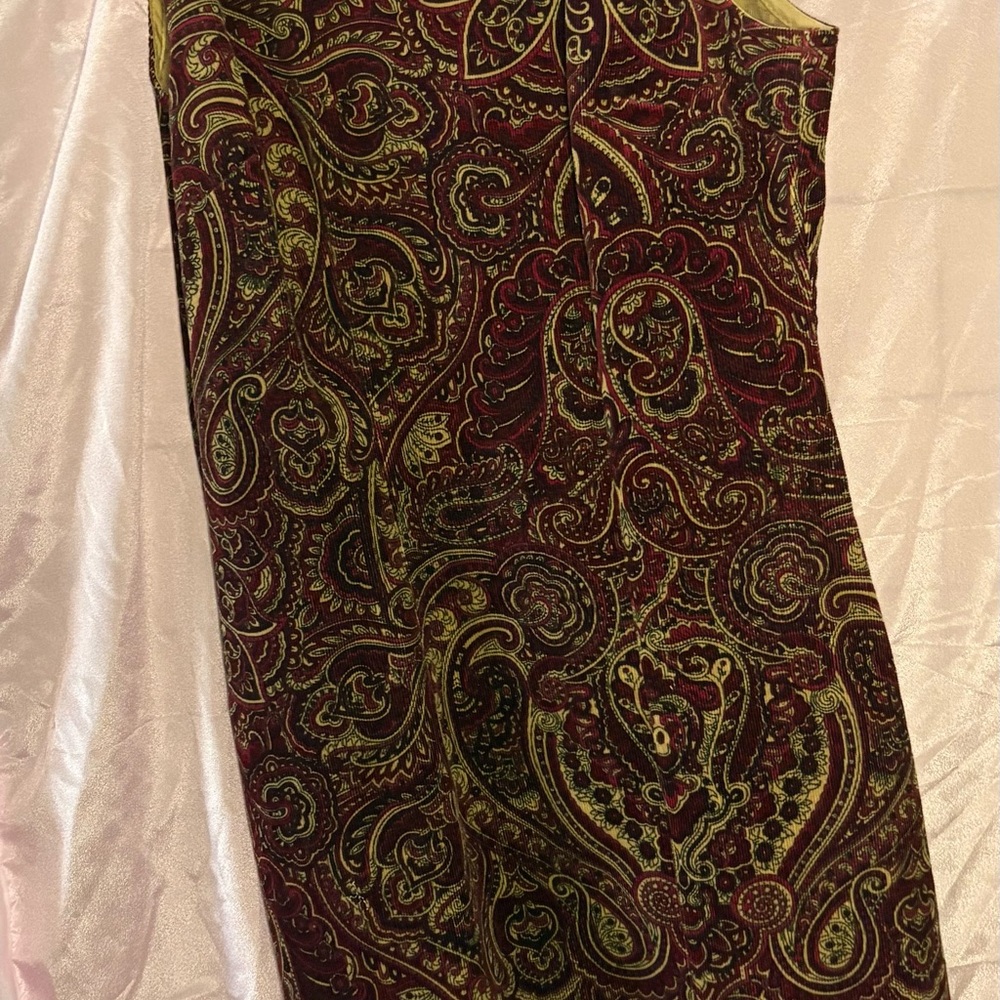 Elegant Paisley Mini Dress - Red and Green